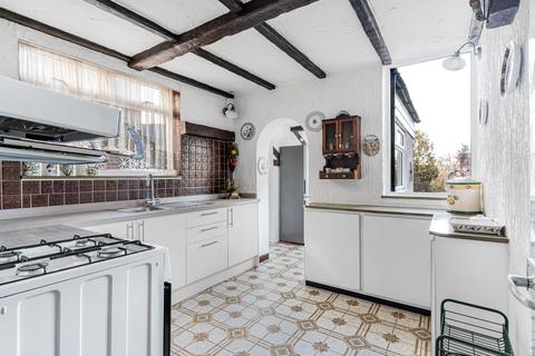 3 bedroom semi-detached house for sale, Chinbrook Road, London, SE12