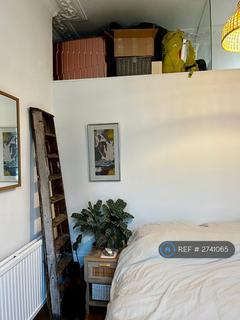 1 bedroom flat to rent, Yonge Park, London, N4
