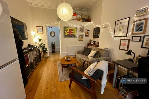 1 bedroom flat to rent, Yonge Park, London, N4