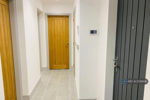 2 bedroom flat to rent, St. Catherines Close, Birmingham, B15