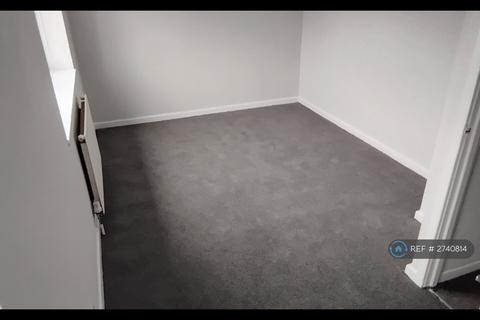 3 bedroom terraced house to rent, Brattray Drive, Middleton, Manchester, M24