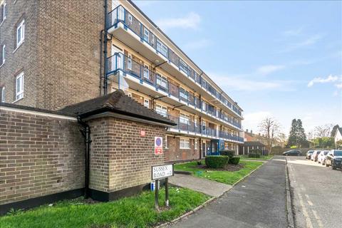 2 bedroom apartment to rent, Sussex Court, Sussex Road, Mitcham