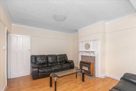 3 bedroom terraced house to rent, Limes Avenue, Croydon