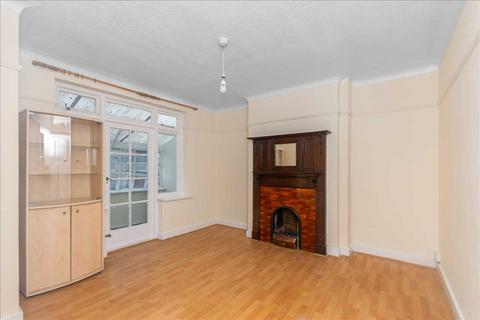 3 bedroom terraced house to rent, Limes Avenue, Croydon