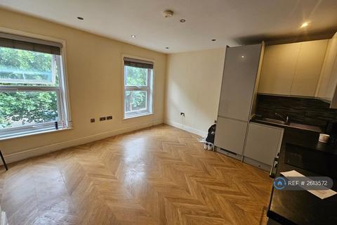 1 bedroom flat to rent, Rear Of, London, SW19