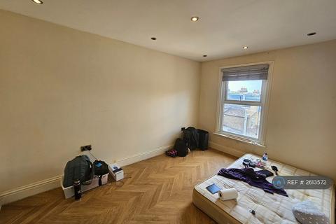 1 bedroom flat to rent, Rear Of, London, SW19