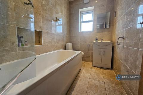1 bedroom flat to rent, Rear Of, London, SW19