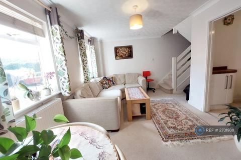 2 bedroom terraced house to rent, Prince William Way, Cambridge, CB22