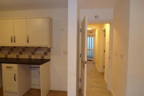 2 bedroom apartment to rent, North Street, Wellington