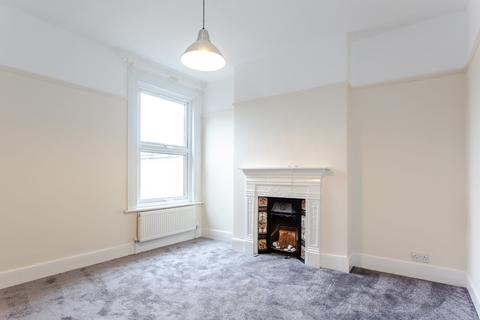 2 bedroom flat to rent, Albert Road, London, N22