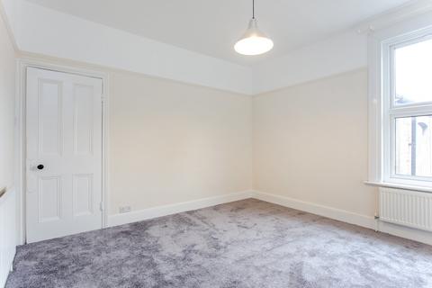2 bedroom flat to rent, Albert Road, London, N22
