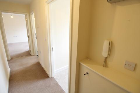 1 bedroom flat to rent, Sarum Court, Luton, LU3