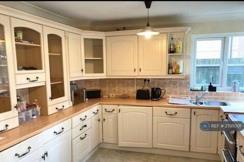 3 bedroom detached house to rent, Breamore Court, Milton Keynes, MK8