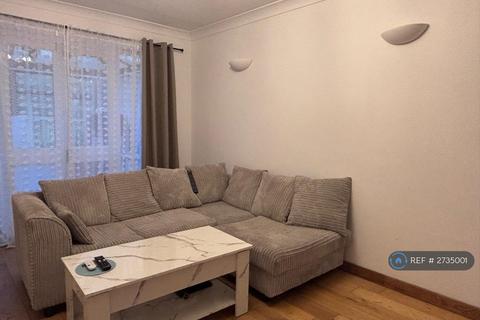 3 bedroom detached house to rent, Breamore Court, Milton Keynes, MK8