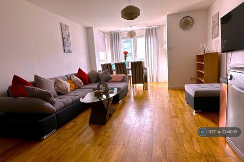 3 bedroom flat to rent, Colonsay View, Edinburgh, EH5