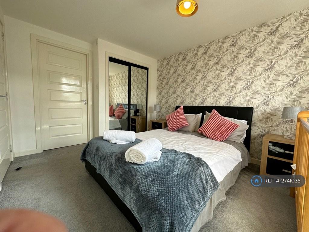 Master Bedroom With En-Suite