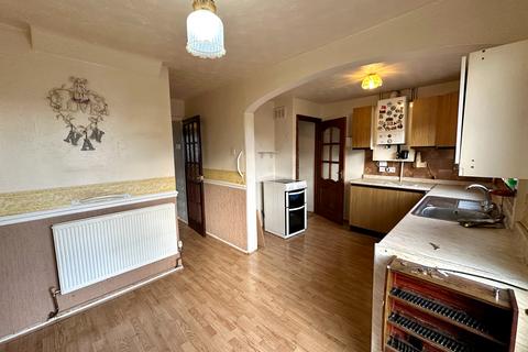 4 bedroom semi-detached house for sale, Keats Road, Willenhall WV12