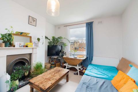 1 bedroom flat for sale, Batoum Gardens, London W6