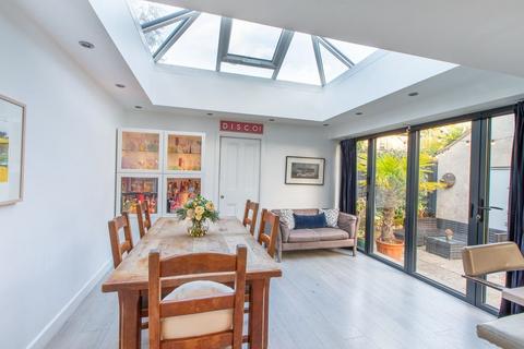 4 bedroom semi-detached house for sale, Roundhay, Leeds LS8