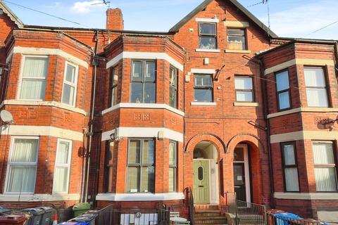 2 bedroom flat for sale, Central Road, West Didsbury, Manchester, M20