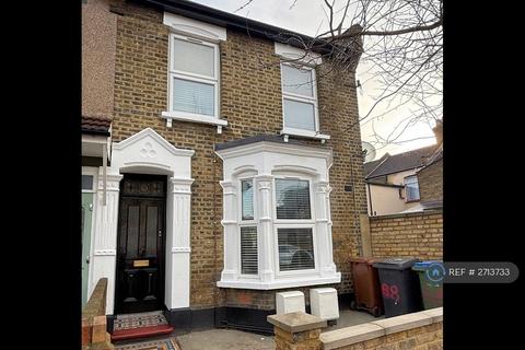 1 bedroom flat to rent, Down, London, E11