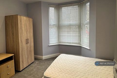 1 bedroom flat to rent, Down, London, E11