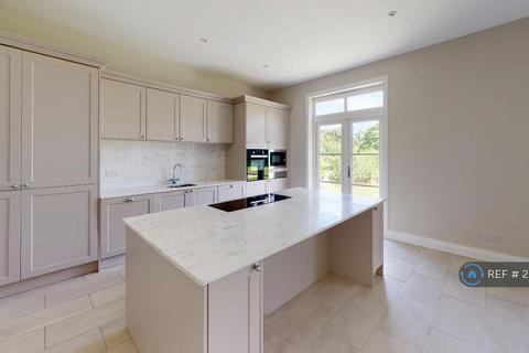 5 bedroom detached house to rent, South Hartfield House, Colemans Hatch, Hartfield, TN7