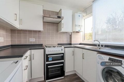 1 bedroom flat to rent, Tanfield Court, Horsham, RH12