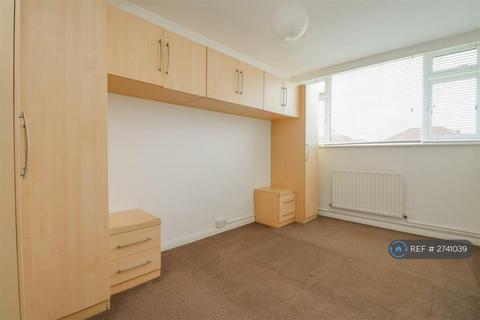 1 bedroom flat to rent, Tanfield Court, Horsham, RH12