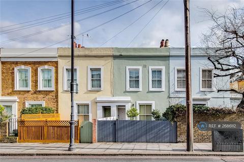 3 bedroom terraced house to rent, Marcilly Road, London, SW18