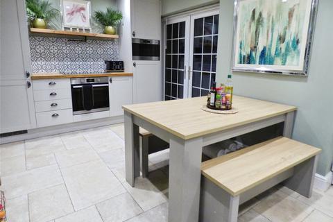 3 bedroom semi-detached house for sale, Kings Copse Road, Hedge End, Southampton