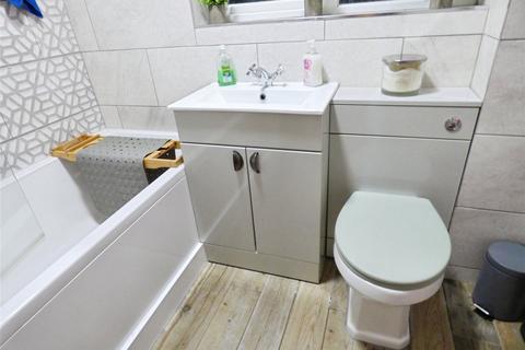 3 bedroom semi-detached house for sale, Kings Copse Road, Hedge End, Southampton