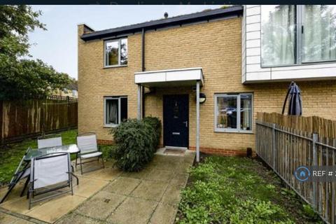 2 bedroom flat to rent, Ash Close, Isleworth, TW7