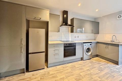 1 bedroom ground floor flat to rent, Inverness Avenue, Westcliff-On-Sea