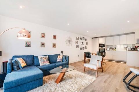 1 bedroom apartment to rent, Gaumont Place, London SW2