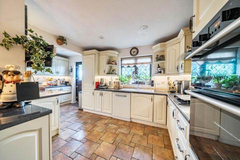 5 bedroom detached house for sale, FAWLER MEAD, THE WARREN, BERKSHIRE, RG12 9YW