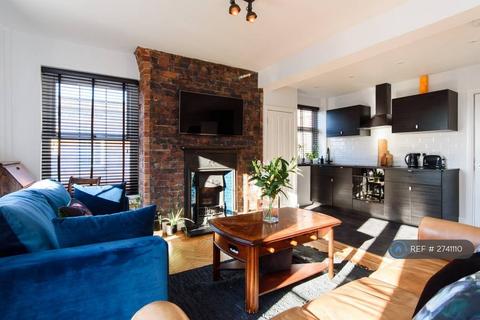 2 bedroom flat to rent, Windsor House, Cardiff, CF10