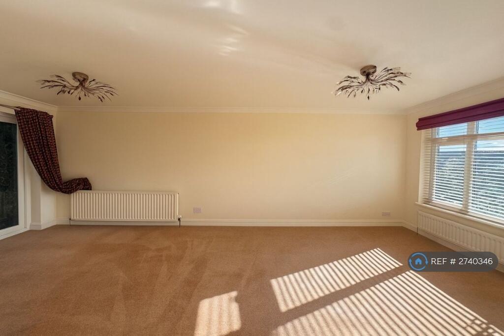 Bedroom 5 (Ground Floor)