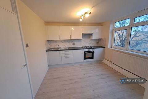 2 bedroom flat to rent, Edgecot Grove, London, N15