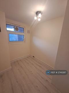 2 bedroom flat to rent, Edgecot Grove, London, N15