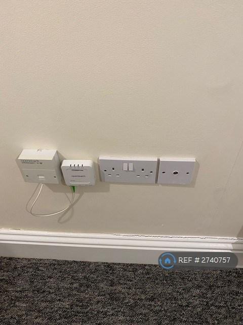 Tv, Electrical Points In Lounge