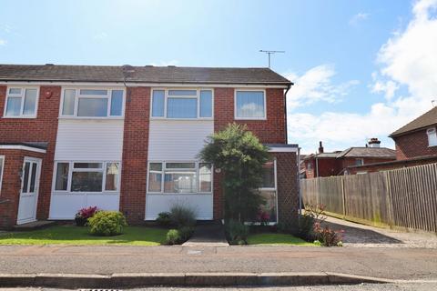 3 bedroom semi-detached house to rent, Fairfield Close, Burgess Hill, RH15