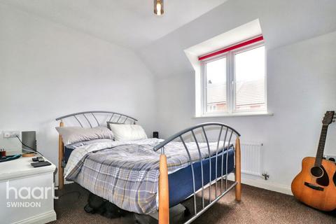 undefined, Clapham Close, SWINDON