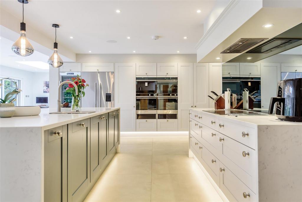 Open-Plan Kitchen/Family/Dining Room