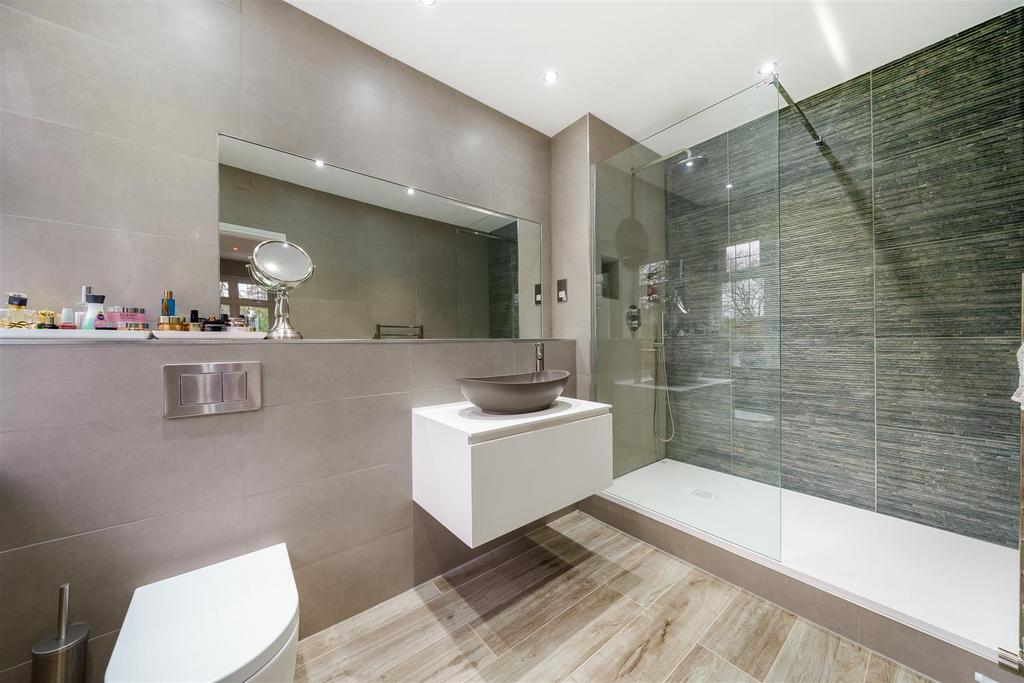 Luxury Shower Room