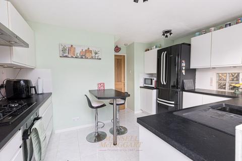 4 bedroom detached house for sale, Landen Park, Horley RH6
