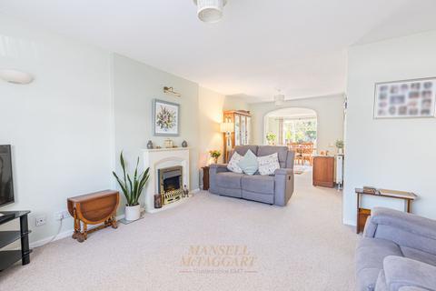 4 bedroom detached house for sale, Landen Park, Horley RH6