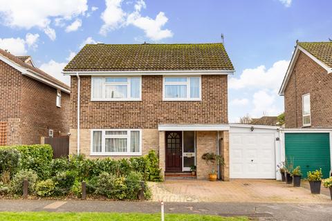 4 bedroom detached house for sale, Landen Park, Horley RH6