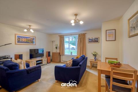 2 bedroom flat for sale, Britannia Close, Redditch, B98