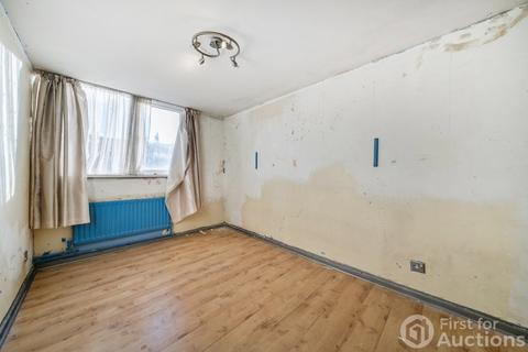 4 bedroom duplex for sale, Cheltenham Road, London